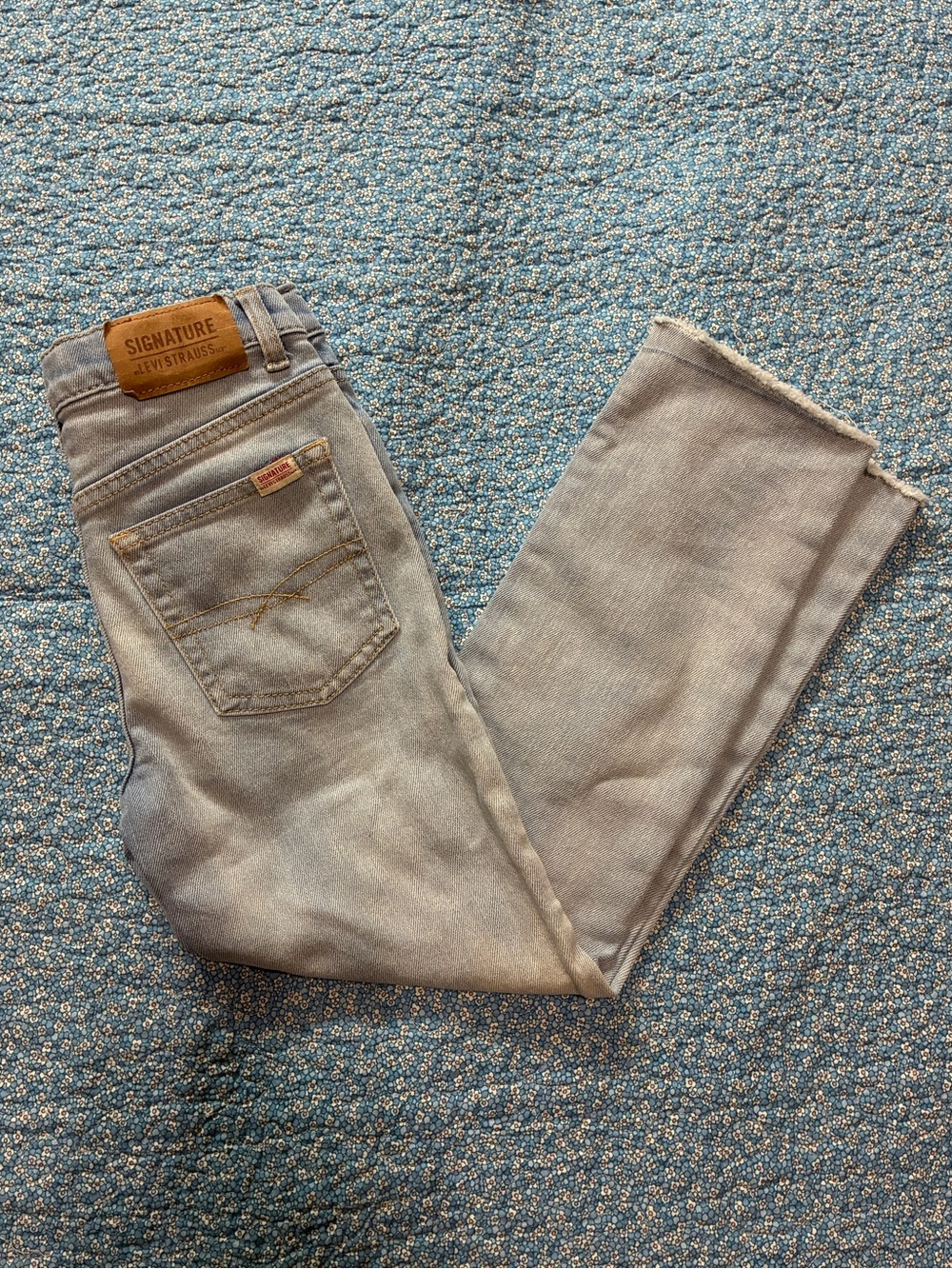 3/$10 Signature by Levi Strauss Light Blue High-Rise Ankle Straight Jeans